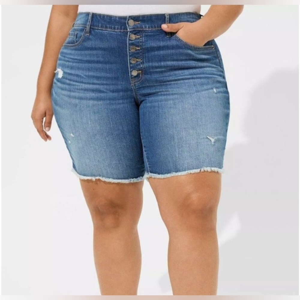 Torrid Perfect 10” Bermuda Short Vintage Stretch